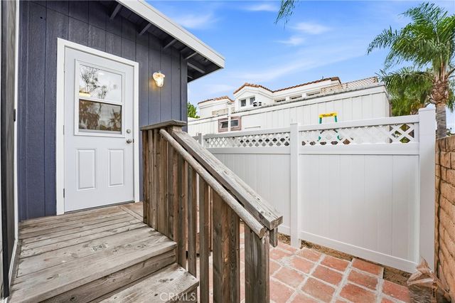 14 Cottonwood Lane, Seal Beach, CA 90740