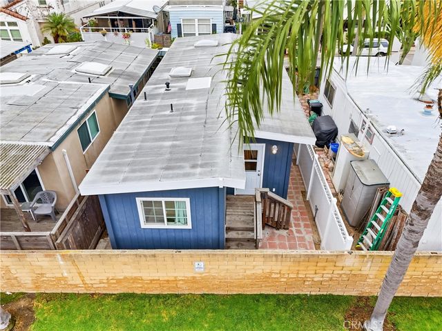 14 Cottonwood Lane, Seal Beach, CA 90740