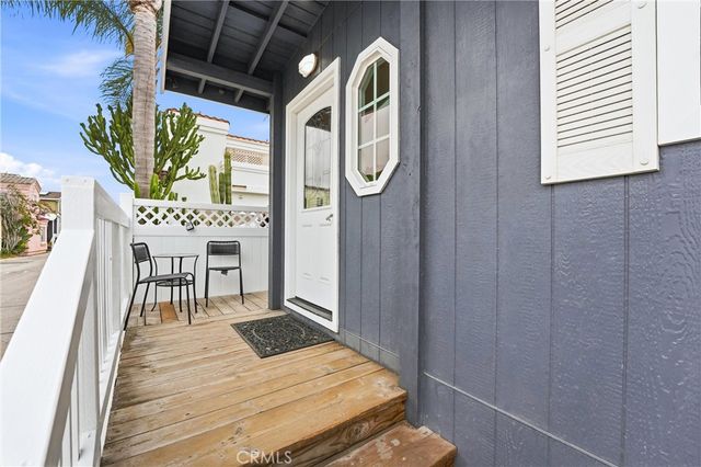 14 Cottonwood Lane, Seal Beach, CA 90740