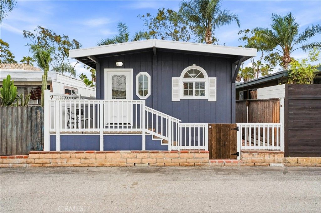 14 Cottonwood Lane, Seal Beach, CA 90740
