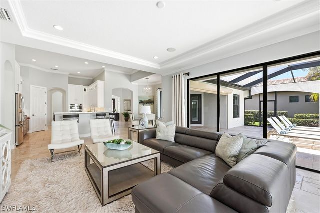 3369 Runaway LN, Naples, FL 34114