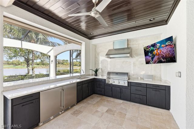 3369 Runaway LN, Naples, FL 34114