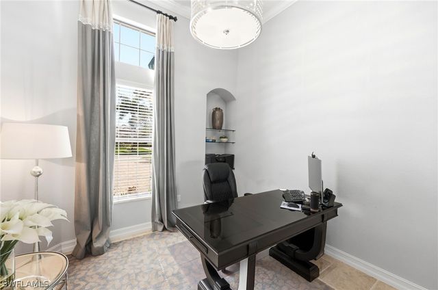 3369 Runaway LN, Naples, FL 34114