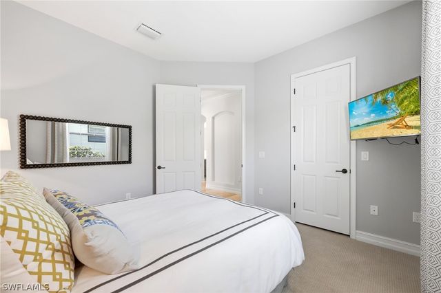 3369 Runaway LN, Naples, FL 34114