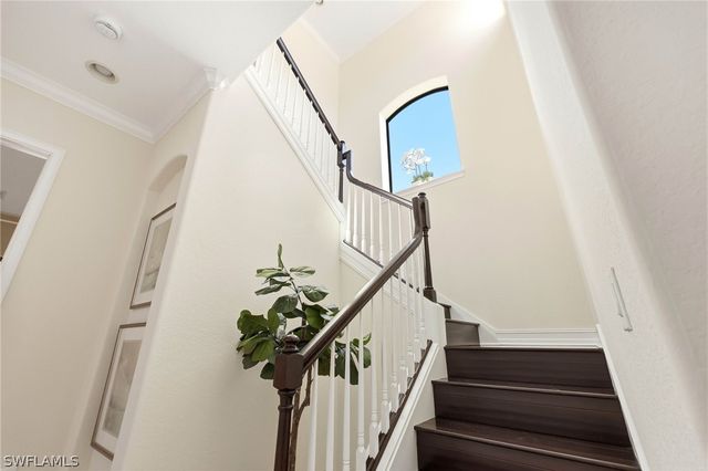 3369 Runaway LN, Naples, FL 34114