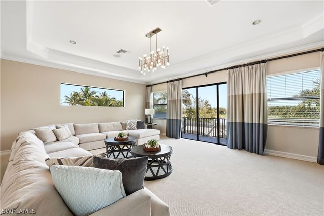 3369 Runaway LN, Naples, FL 34114