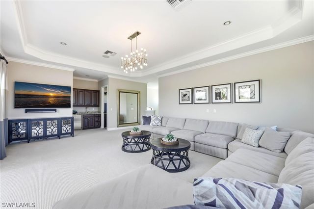 3369 Runaway LN, Naples, FL 34114