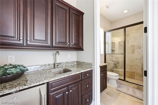 3369 Runaway LN, Naples, FL 34114