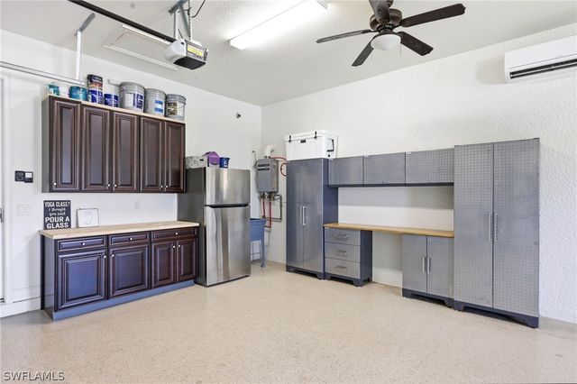 3369 Runaway LN, Naples, FL 34114