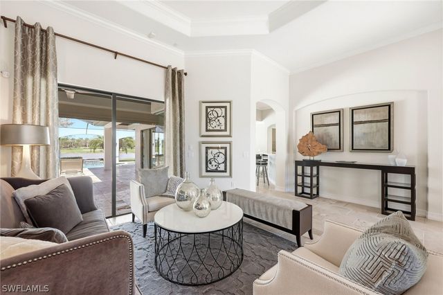 3369 Runaway LN, Naples, FL 34114