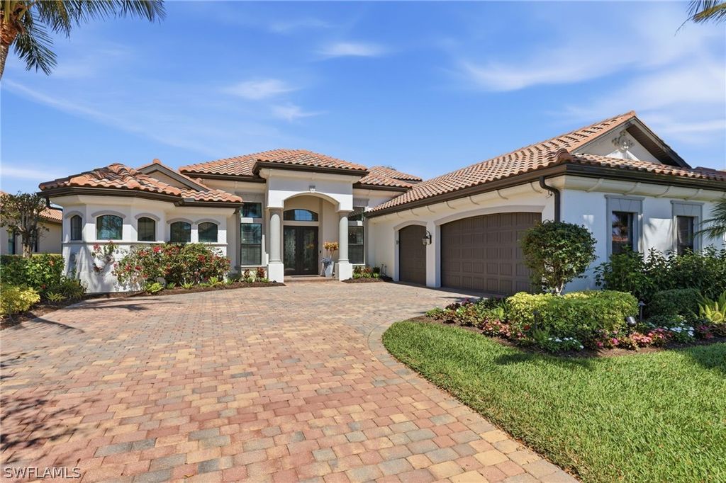 3369 Runaway LN, Naples, FL 34114