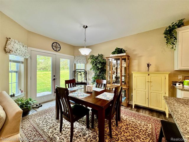 7478 Village Court 27, Springfield Charter Township, MI 48350