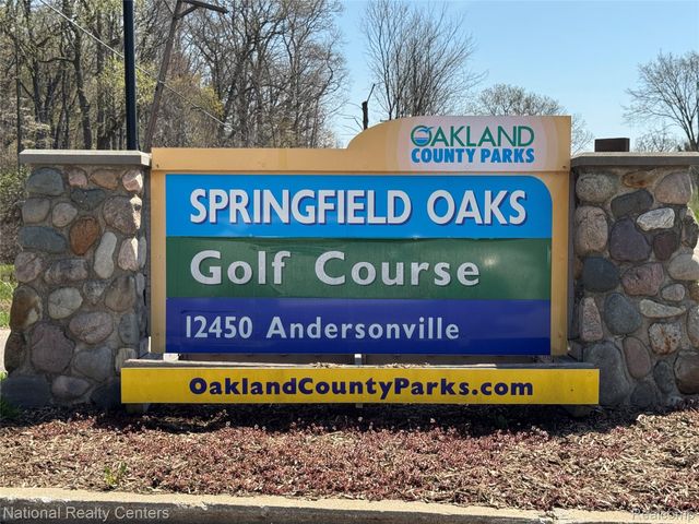 7478 Village Court 27, Springfield Charter Township, MI 48350