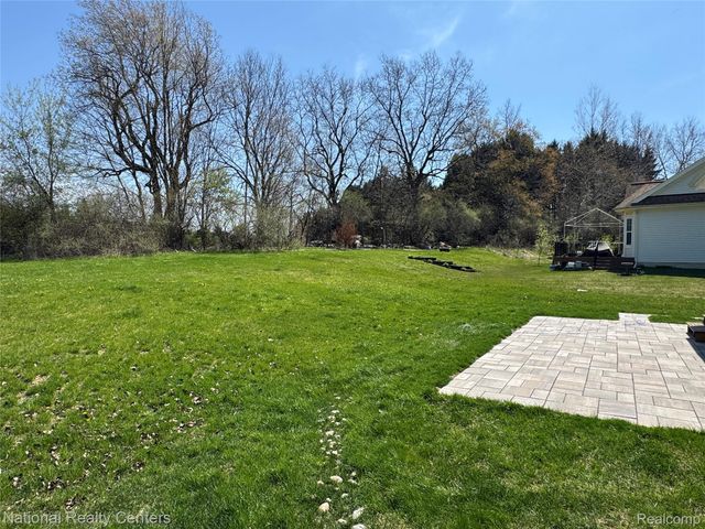 7478 Village Court 27, Springfield Charter Township, MI 48350