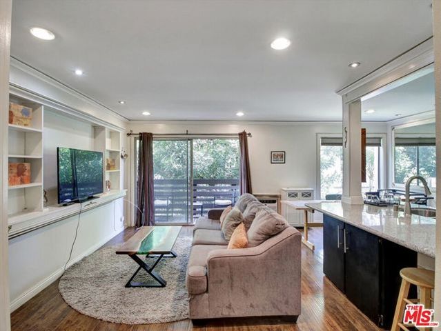 525 S Ardmore Avenue 335, Los Angeles, CA 90020