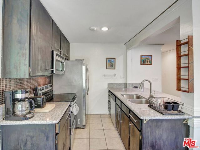 525 S Ardmore Avenue 335, Los Angeles, CA 90020
