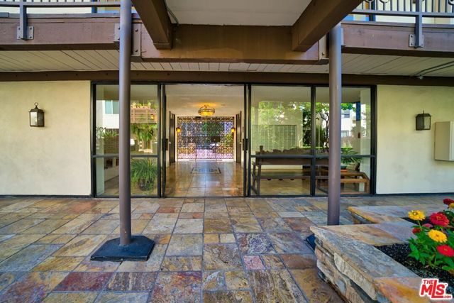 525 S Ardmore Avenue 335, Los Angeles, CA 90020