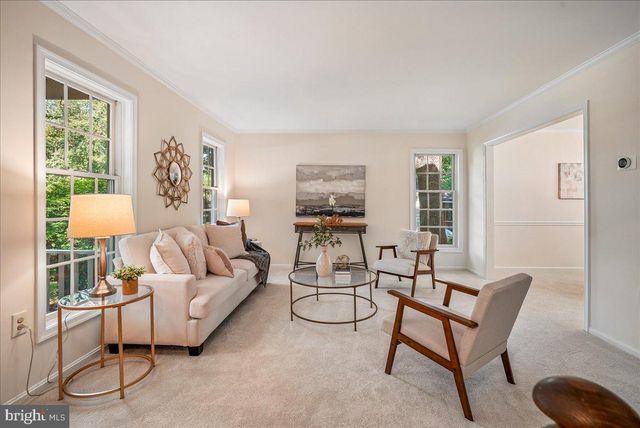 2669 REIGN ST, Herndon, VA 20171