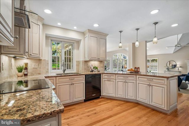 2669 REIGN ST, Herndon, VA 20171