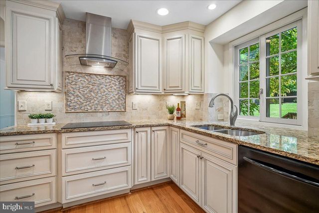 2669 REIGN ST, Herndon, VA 20171