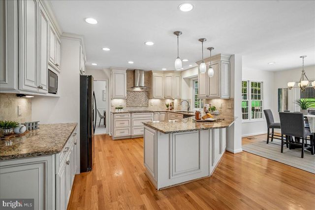 2669 REIGN ST, Herndon, VA 20171