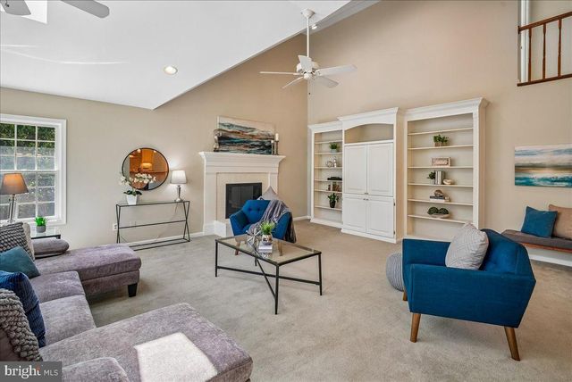 2669 REIGN ST, Herndon, VA 20171