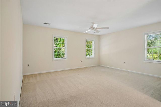 2669 REIGN ST, Herndon, VA 20171