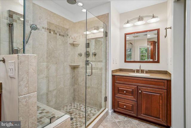 2669 REIGN ST, Herndon, VA 20171