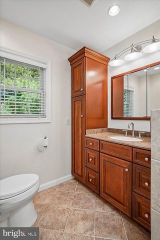 2669 REIGN ST, Herndon, VA 20171