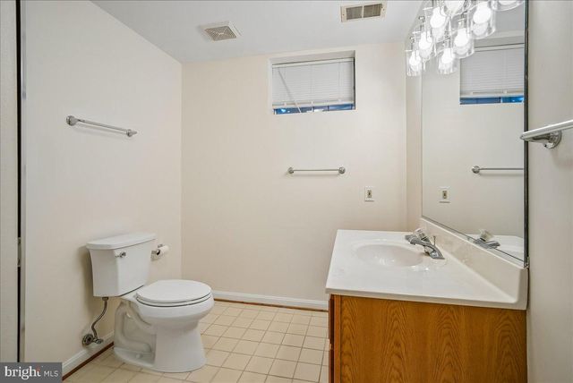 2669 REIGN ST, Herndon, VA 20171