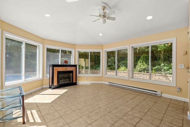 9 Abby Road, Westford, MA 01886