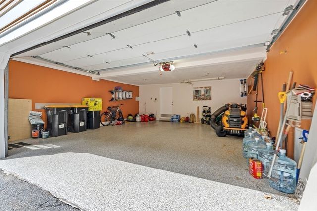 9 Abby Road, Westford, MA 01886