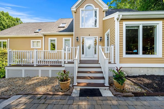 9 Abby Road, Westford, MA 01886