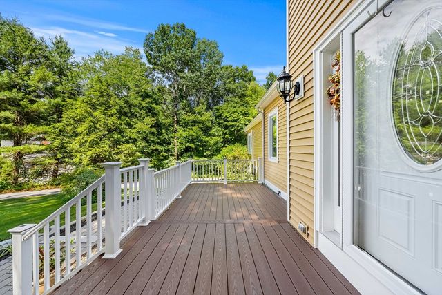 9 Abby Road, Westford, MA 01886