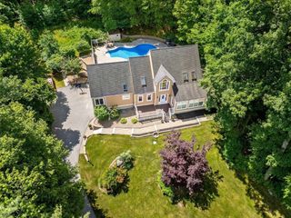 9 Abby Road, Westford, MA 01886