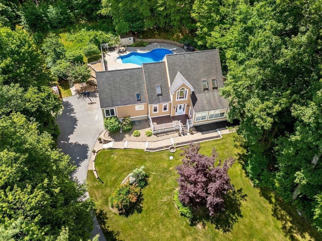 9 Abby Road, Westford, MA 01886