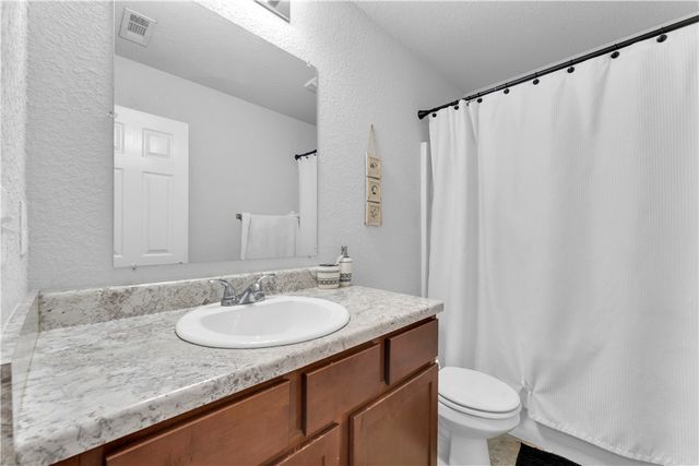 2021 B Place, Rogers, AR 72758