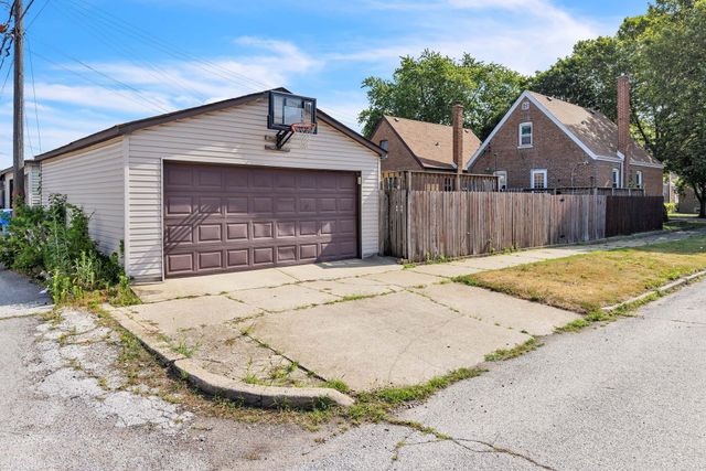 11058 S Avenue D, Chicago, IL 60617