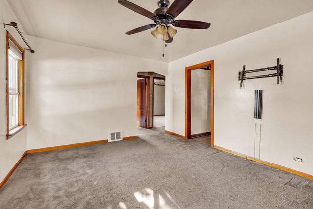 11058 S Avenue D, Chicago, IL 60617