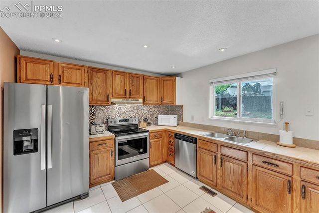 4825 Montebello Drive, Colorado Springs, CO 80918