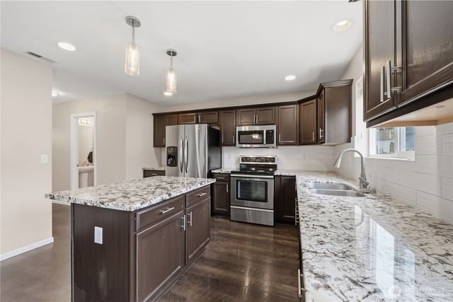 20222 50th Avenue E, Spanaway, WA 98387