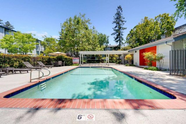 159 Centre Street, Mountain View, CA 94041