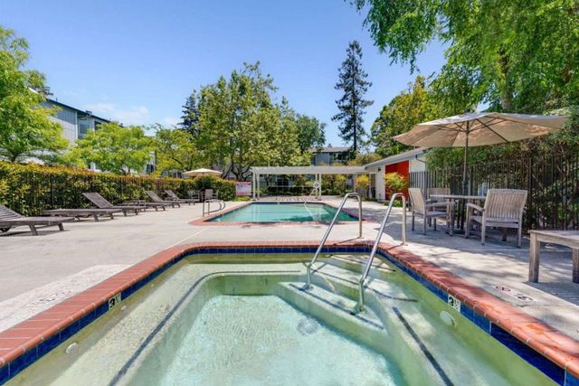 159 Centre Street, Mountain View, CA 94041