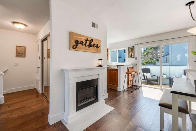 159 Centre Street, Mountain View, CA 94041