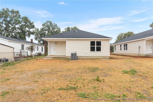 229 E Washington Street, Coats, NC 27521