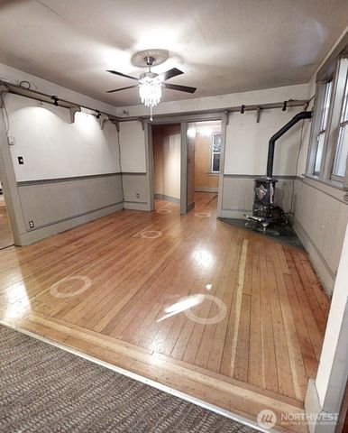 1210 E Pine Street, Seattle, WA 98122