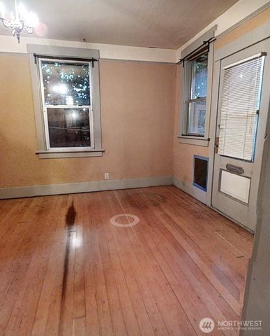 1210 E Pine Street, Seattle, WA 98122