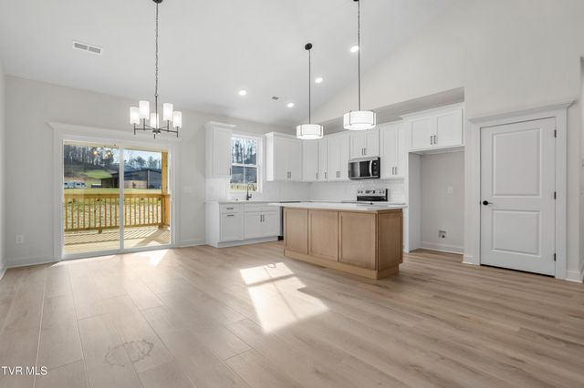 826 Hairetown Road, Jonesborough, TN 37659