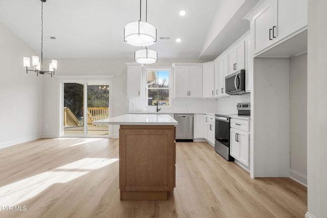 826 Hairetown Road, Jonesborough, TN 37659