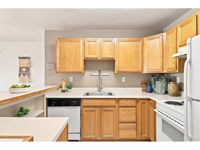 1121 Albion St 405, Denver, CO 80220